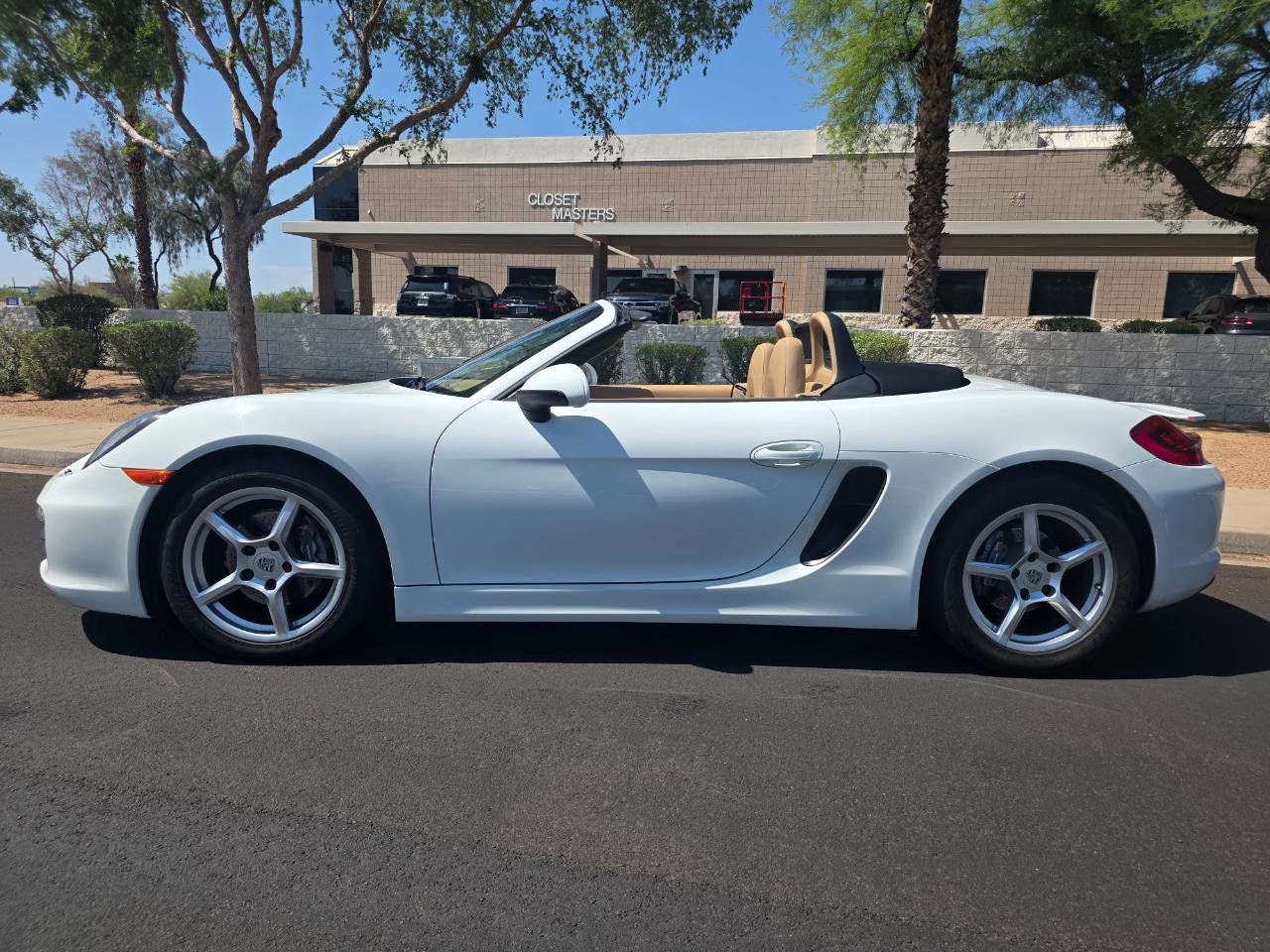 Used 2016 Porsche Boxster w/ Infotainment Package RWD image 6
