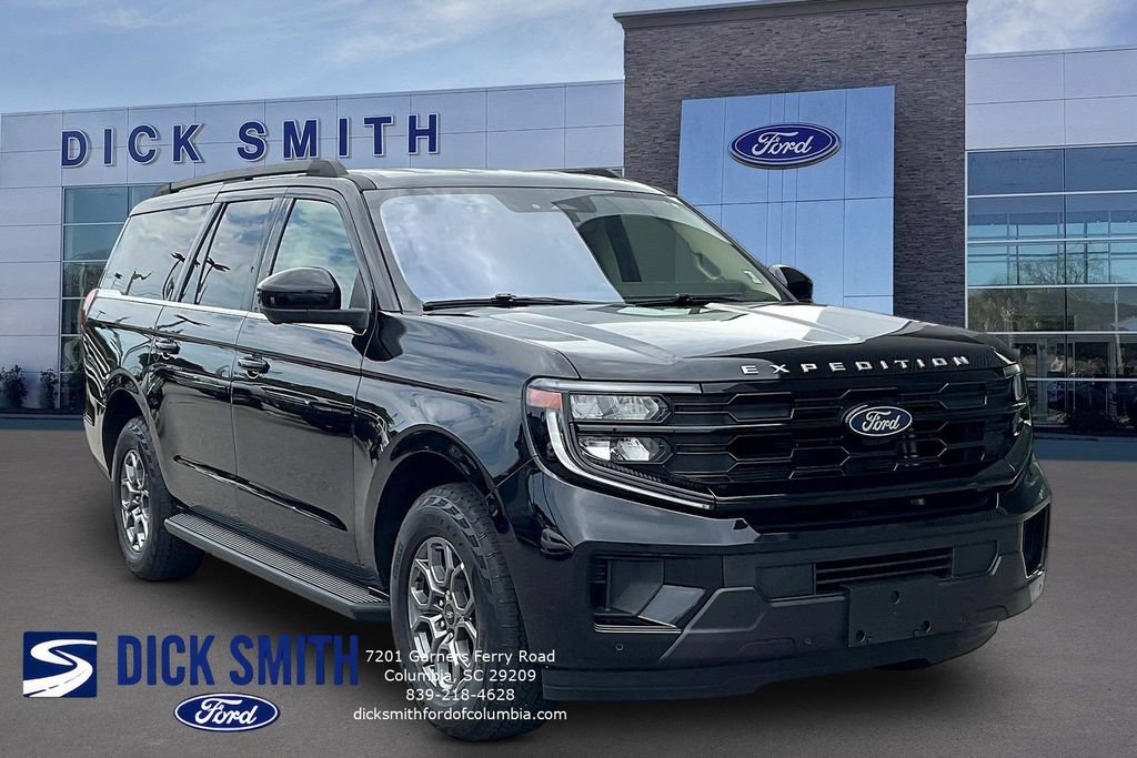 Used 2025 Ford Expedition Max Active RWD image 3