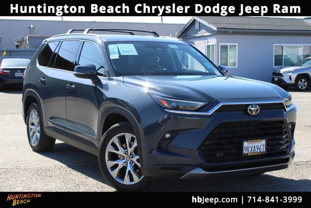 Used 2024 Toyota Grand Highlander Limited image 1