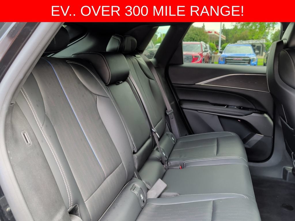 Used 2024 Cadillac Lyriq Luxury w/ LPO, Floor Liner Package AWD/4WD image 35