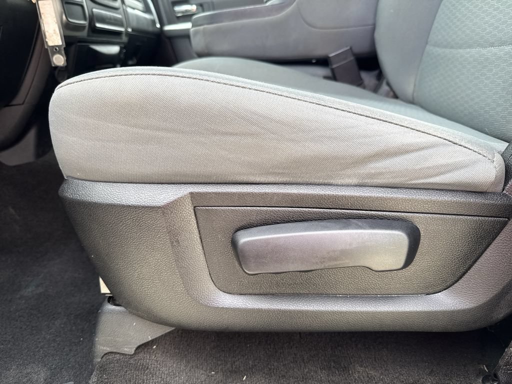 Used 2017 RAM 1500 Classic SLT RWD image 14