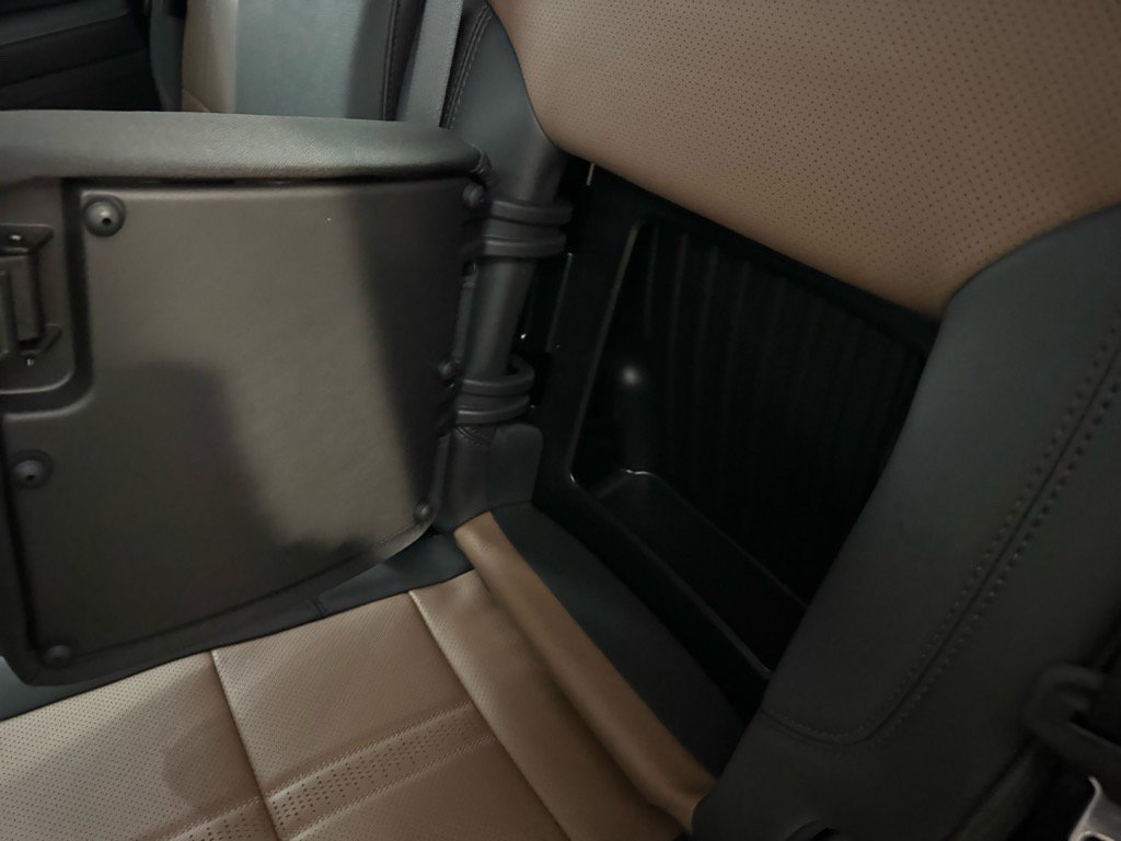 Used 2025 Chevrolet Silverado 1500 High Country image 13