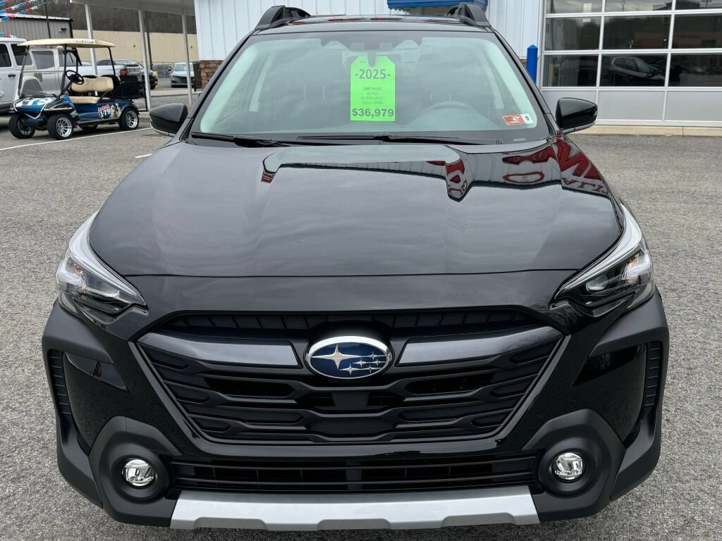 Used 2025 Subaru Outback Limited AWD/4WD image 2