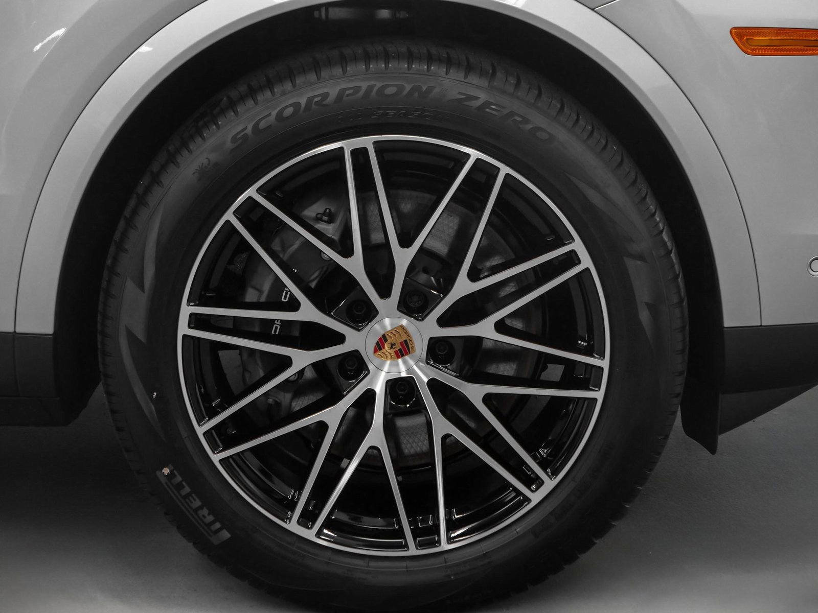 Certified 2025 Porsche Cayenne image 15