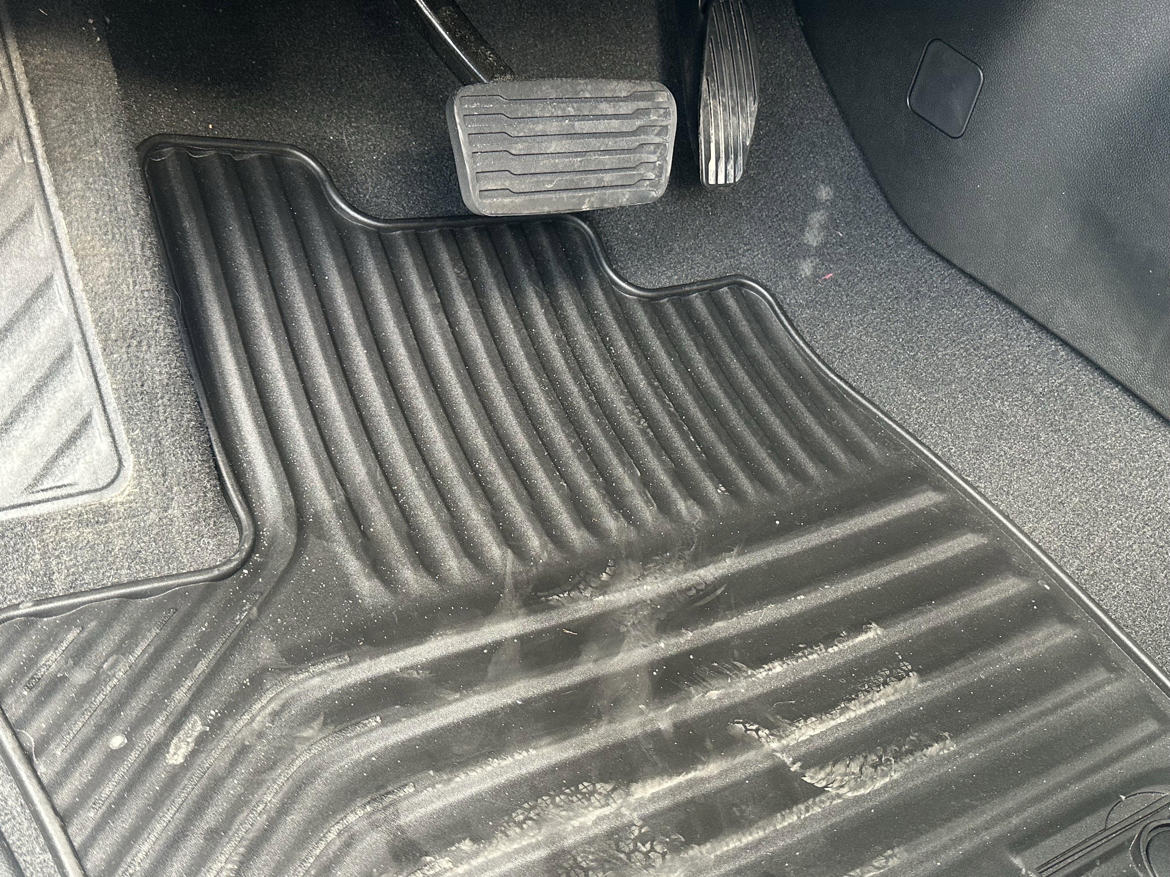 Used 2025 Chevrolet Silverado 3500 LTZ w/ LTZ Premium Package image 21