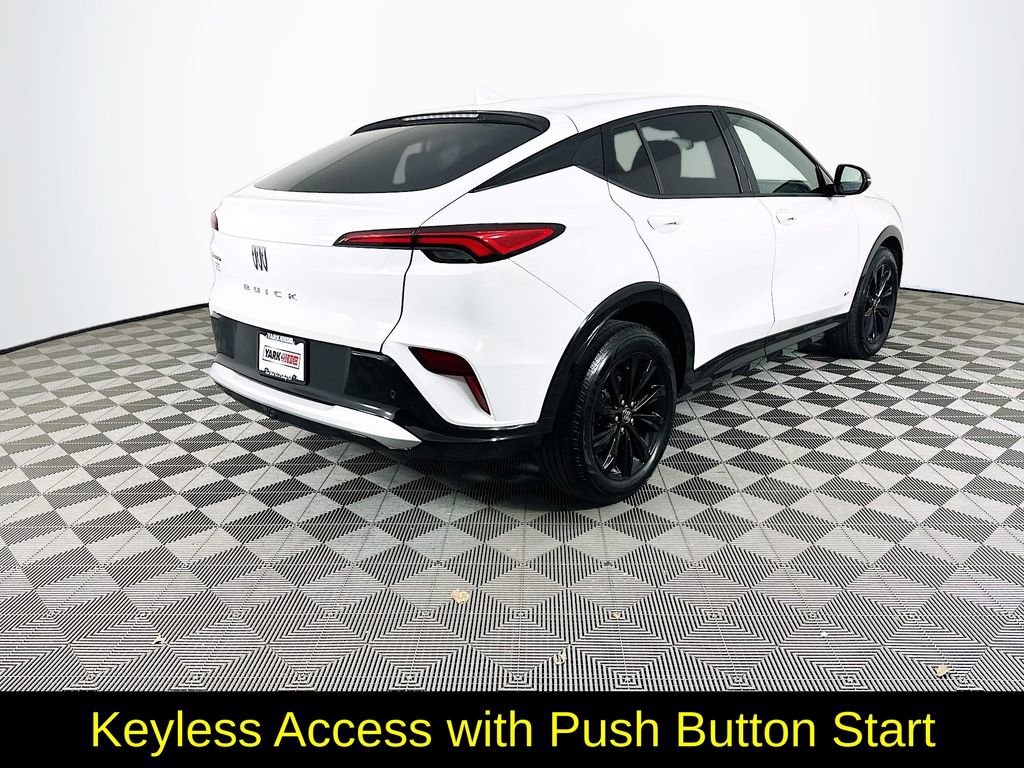 Used 2025 Buick Envista Sport Touring image 10