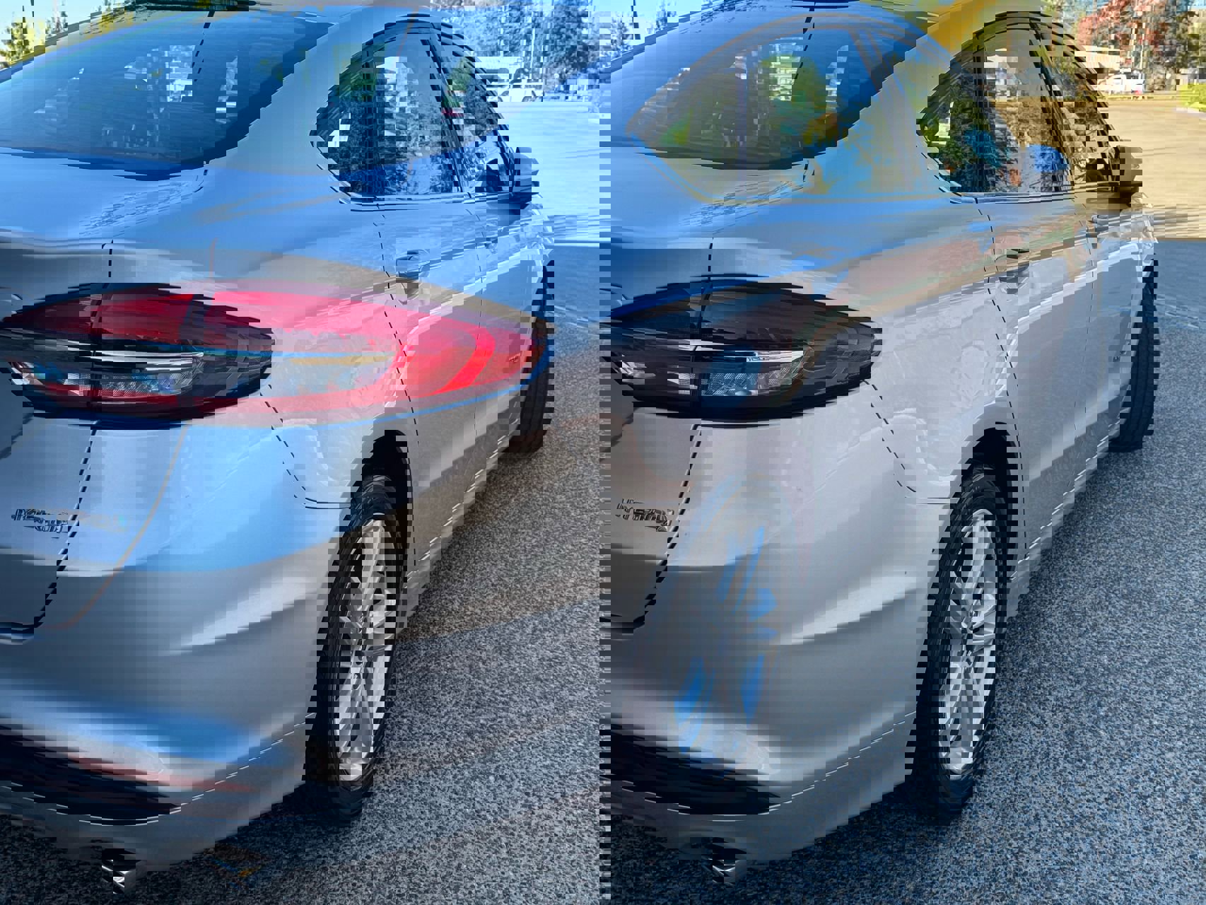 Used 2018 Ford Fusion S image 4