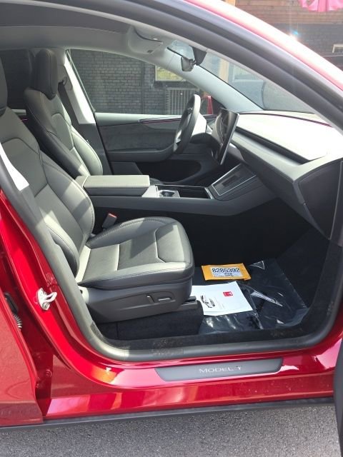 Used 2026 Tesla Model Y 2WD image 9