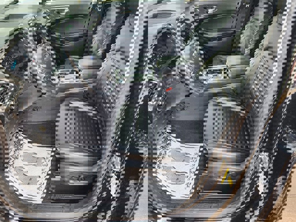 Used 2023 Ford Edge SEL image 11