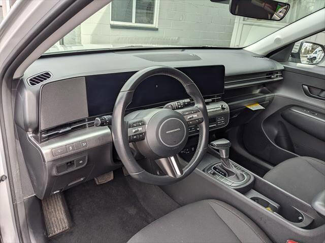 Used 2024 Hyundai Kona SEL image 9