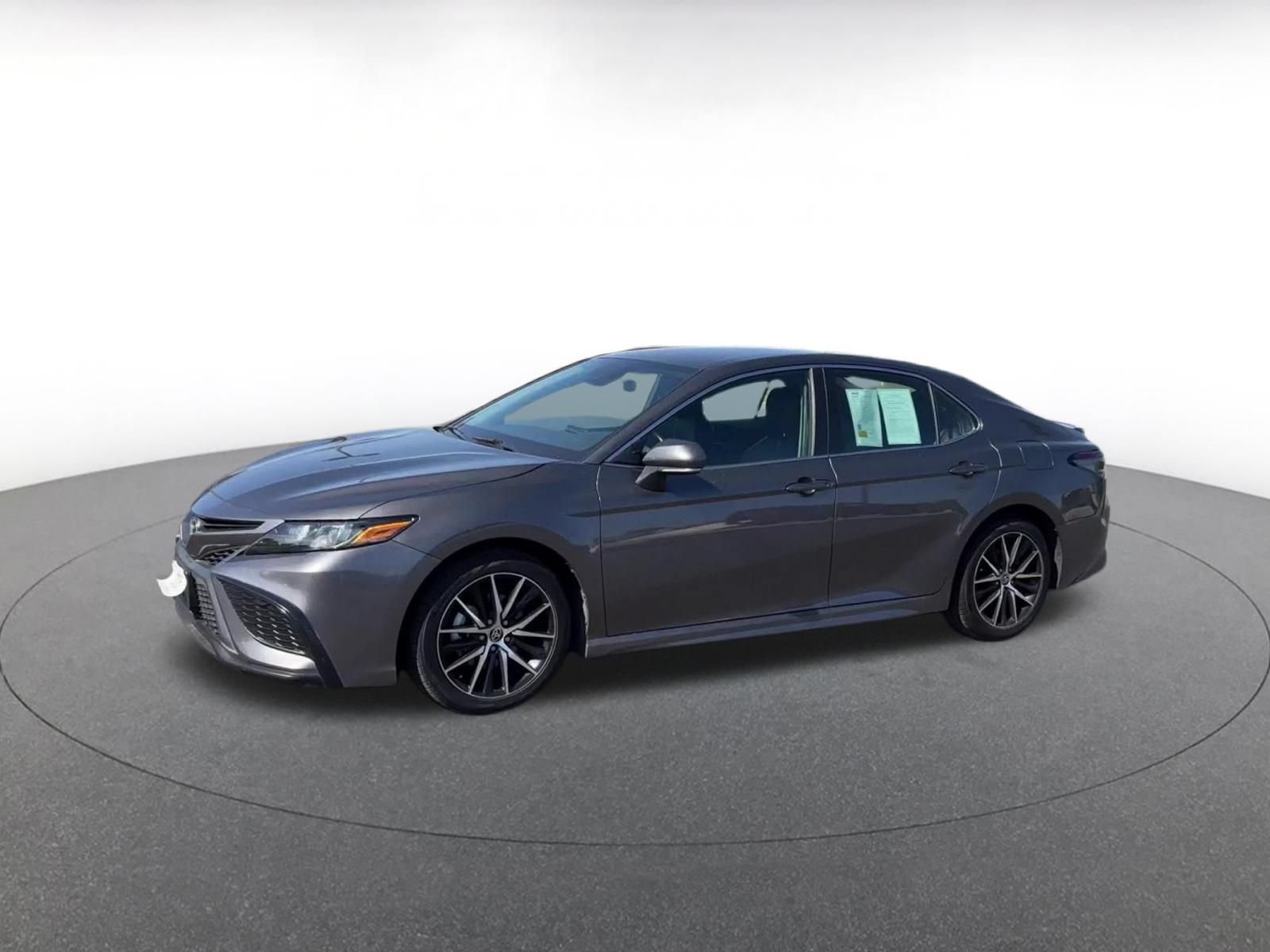 Used 2024 Toyota Camry SE FWD image 8