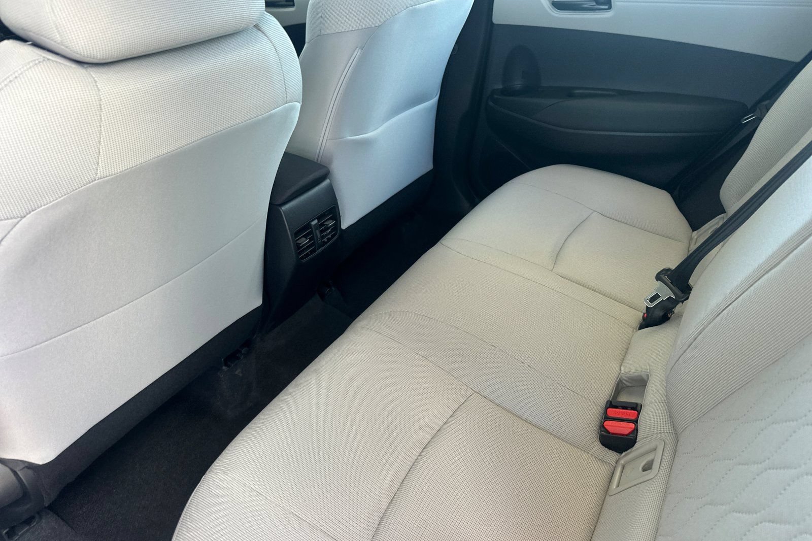 Used 2025 Toyota Corolla Cross L FWD image 14