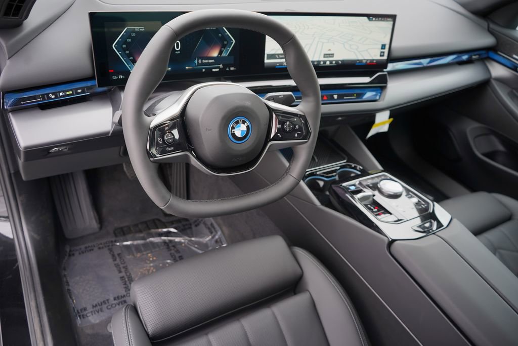 Used 2025 BMW i5 xDrive40 w/ M Sport Package image 13