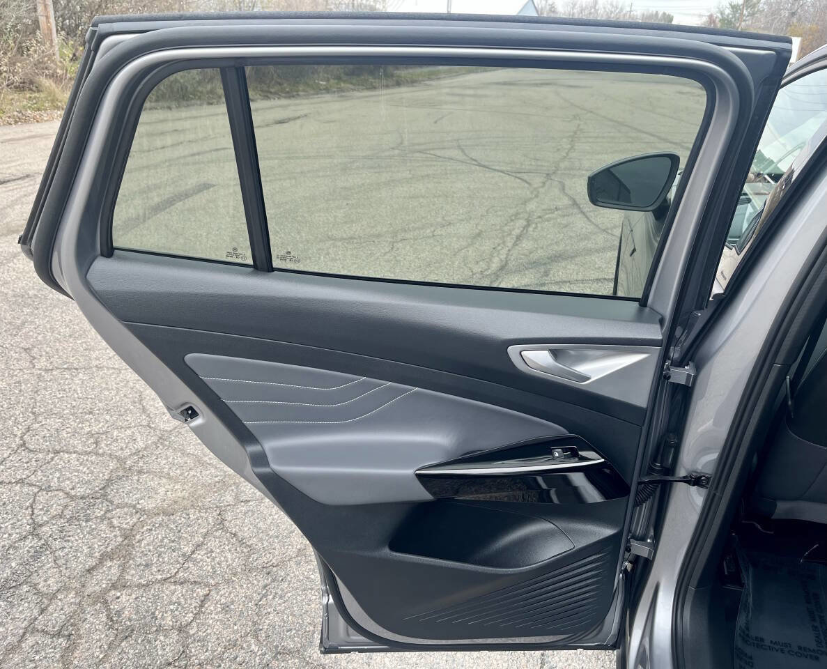 Used 2023 Volkswagen ID.4 Pro S image 18