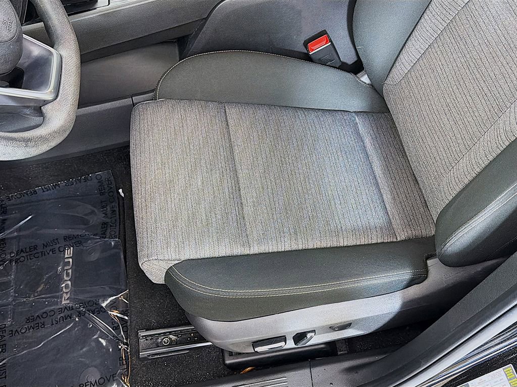 Used 2023 Nissan Rogue SV image 19