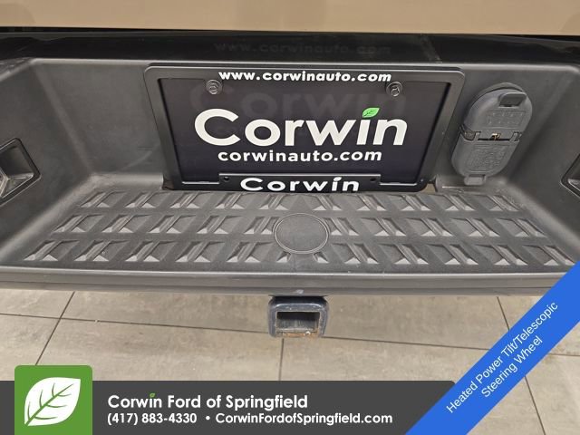 Used 2020 Nissan Titan PRO-4X w/ Pro-4x Convenience Package image 16