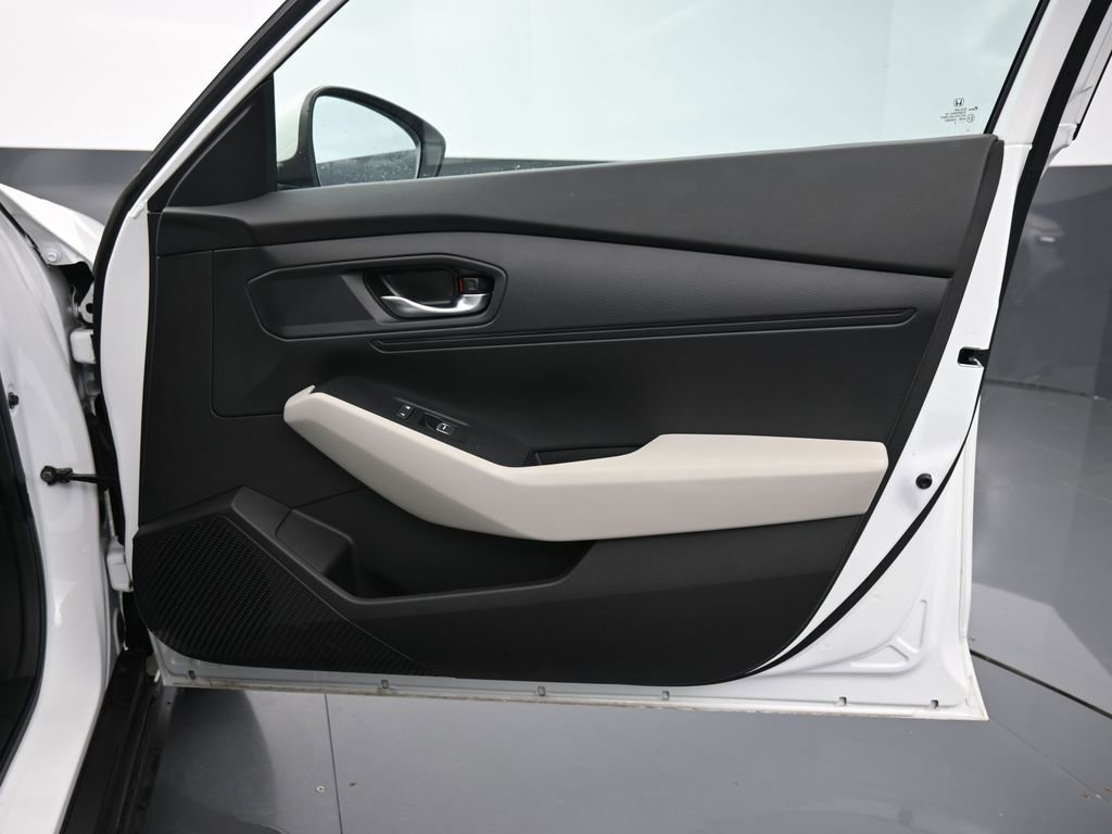Used 2025 Honda Accord LX image 38