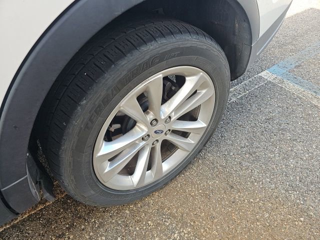 Used 2019 Ford Explorer XLT w/ Equipment Group 202A image 13