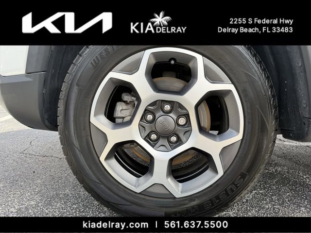 Used 2022 Jeep Compass Trailhawk w/ Trailhawk Convenience Group AWD/4WD image 33