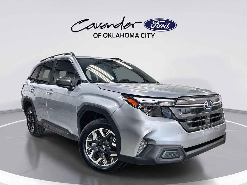 Used 2025 Subaru Forester Premium AWD/4WD image 1