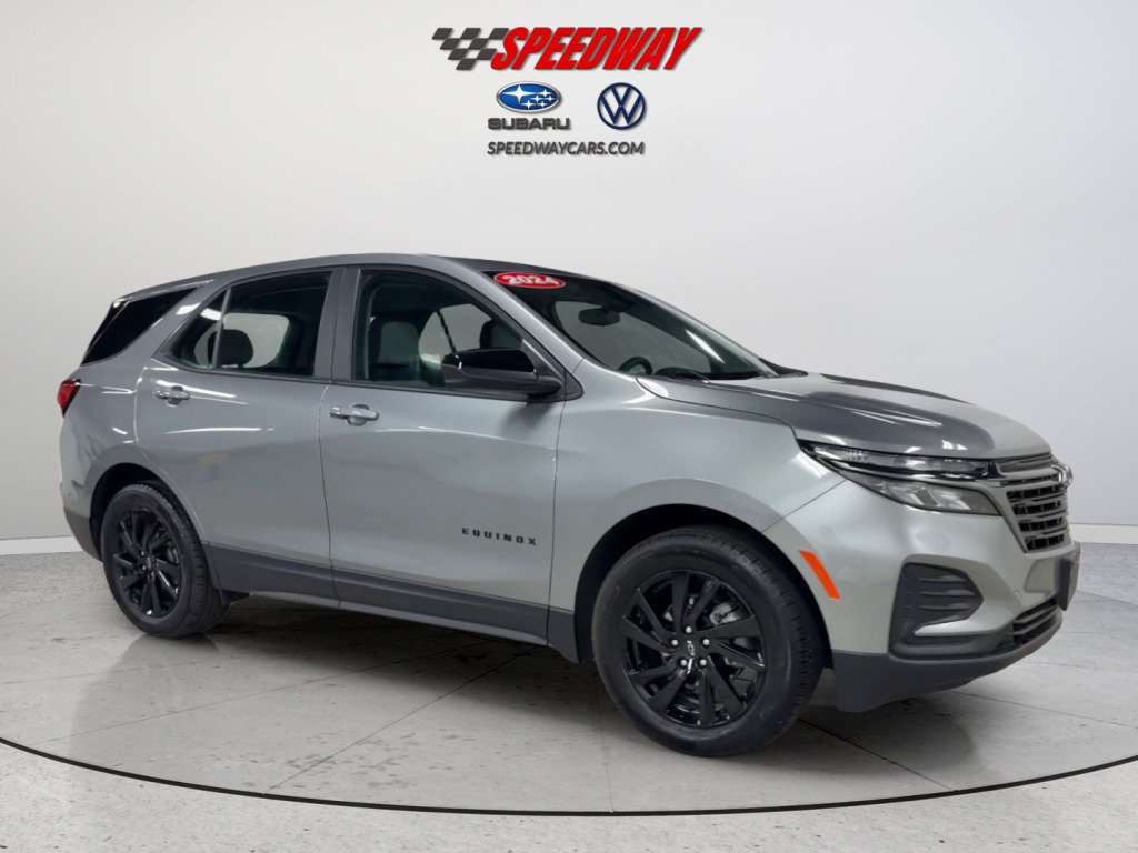 Used 2024 Chevrolet Equinox LS w/ Sport Edition FWD image 3