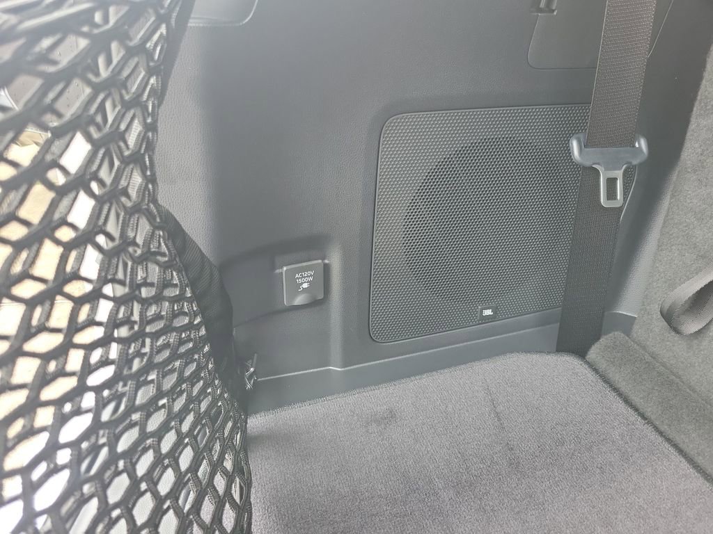 Certified 2026 Toyota Highlander Limited AWD/4WD image 39