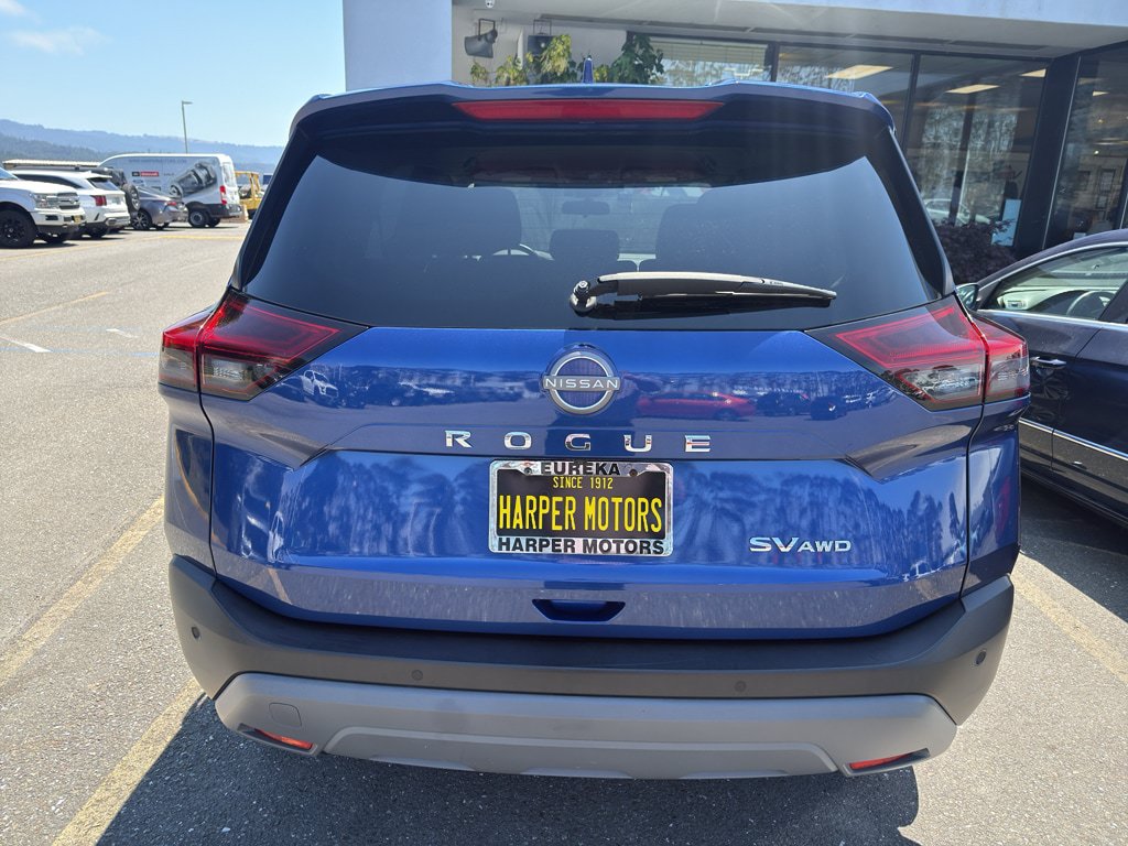 Used 2023 Nissan Rogue SV AWD/4WD image 4