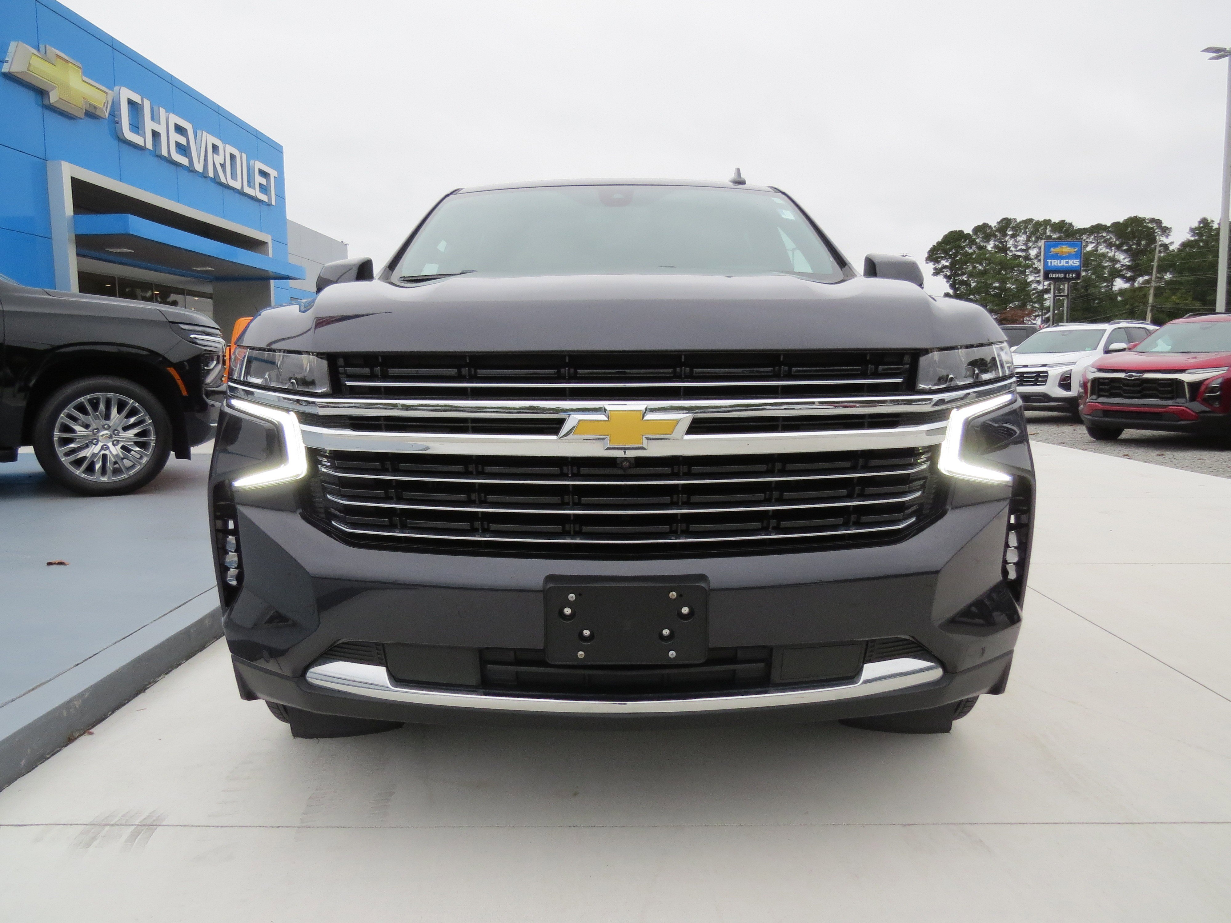 Used 2022 Chevrolet Tahoe LT w/ Luxury Package RWD image 7