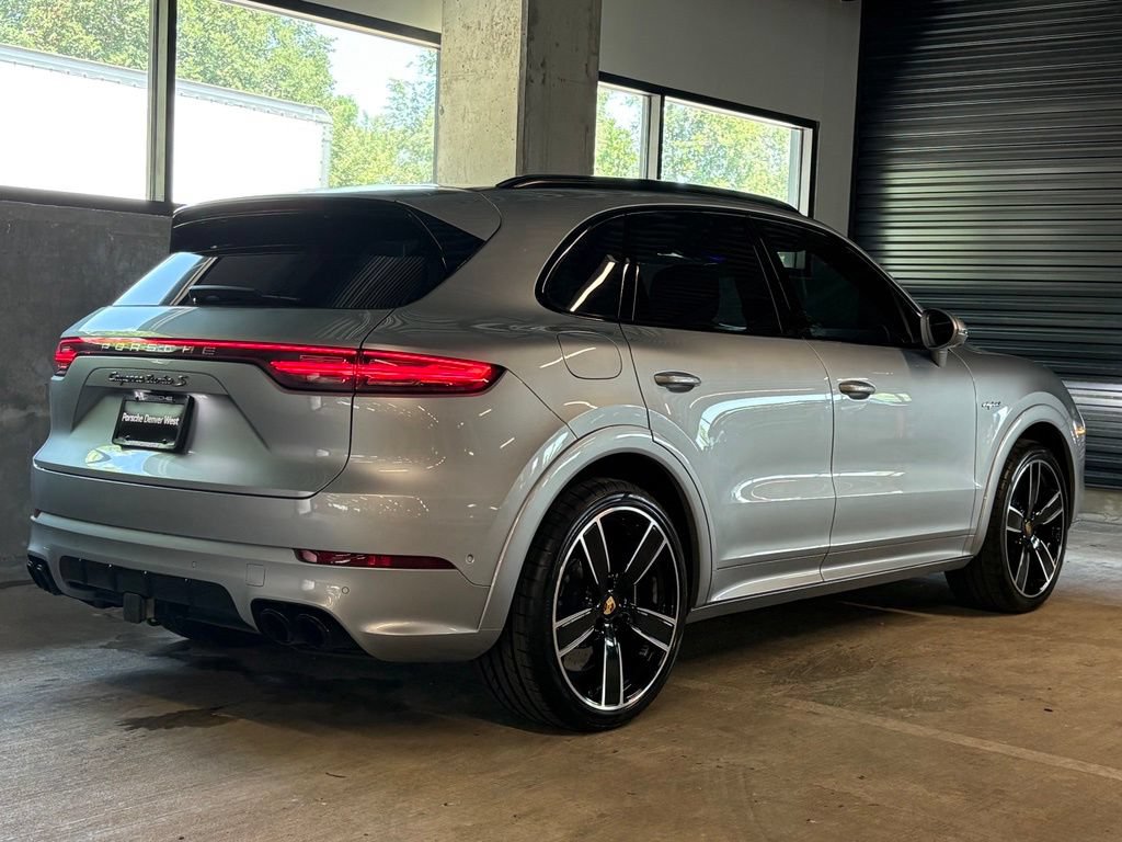 Used 2023 Porsche Cayenne Turbo S AWD/4WD image 8