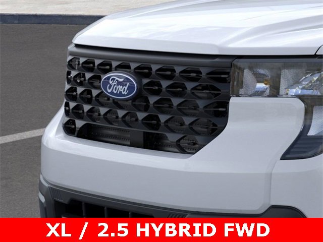 New 2025 Ford Maverick XL image 18