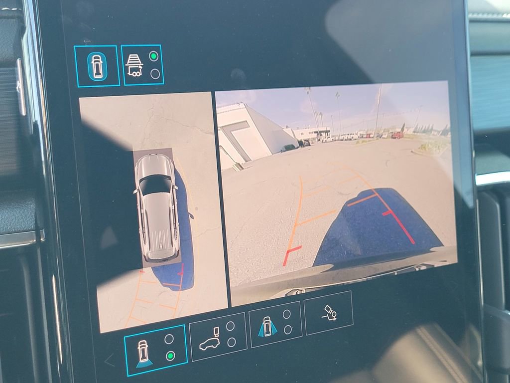 Used 2024 GMC Acadia Elevation image 19