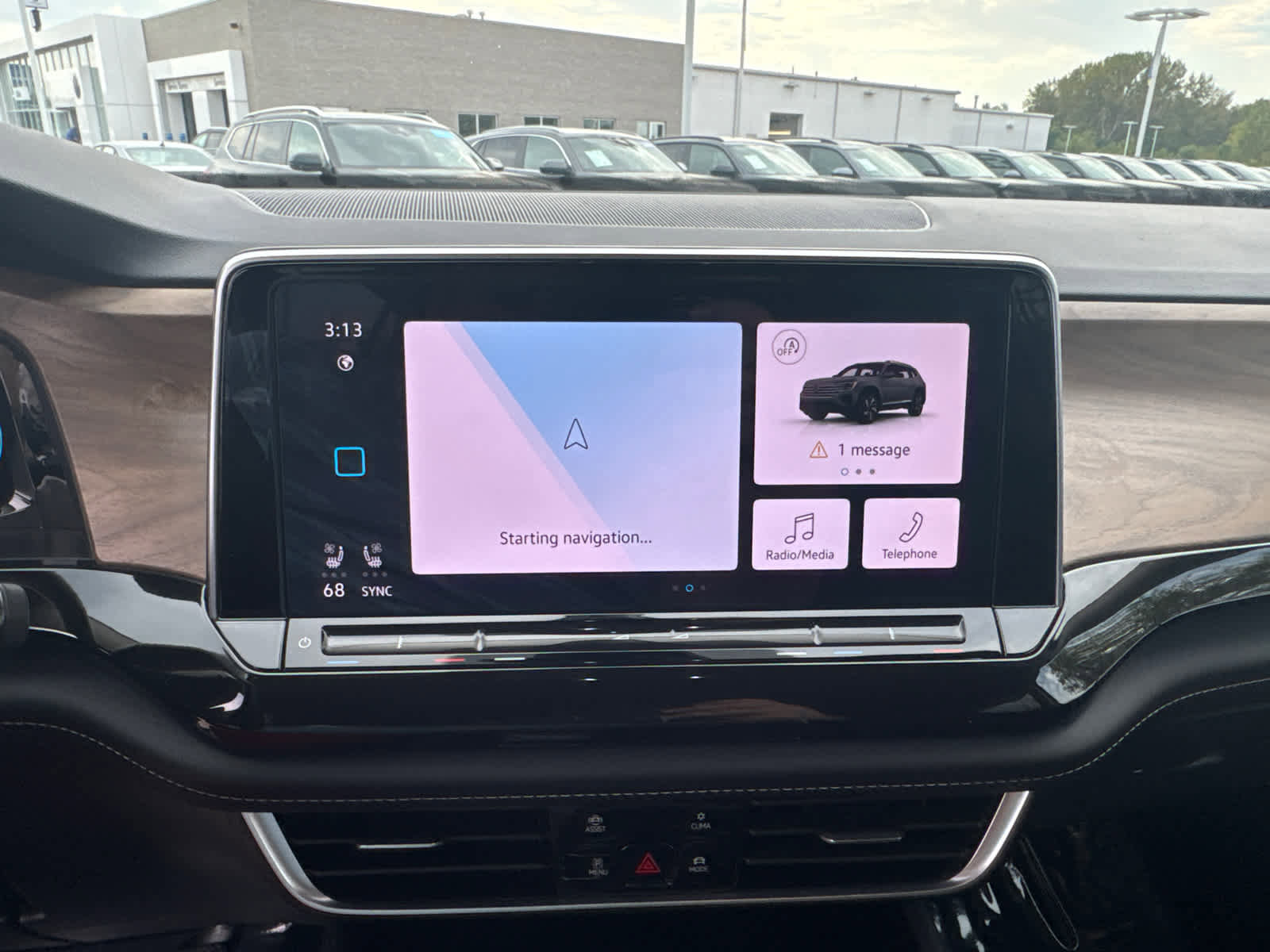 Certified 2025 Volkswagen Atlas SE image 27
