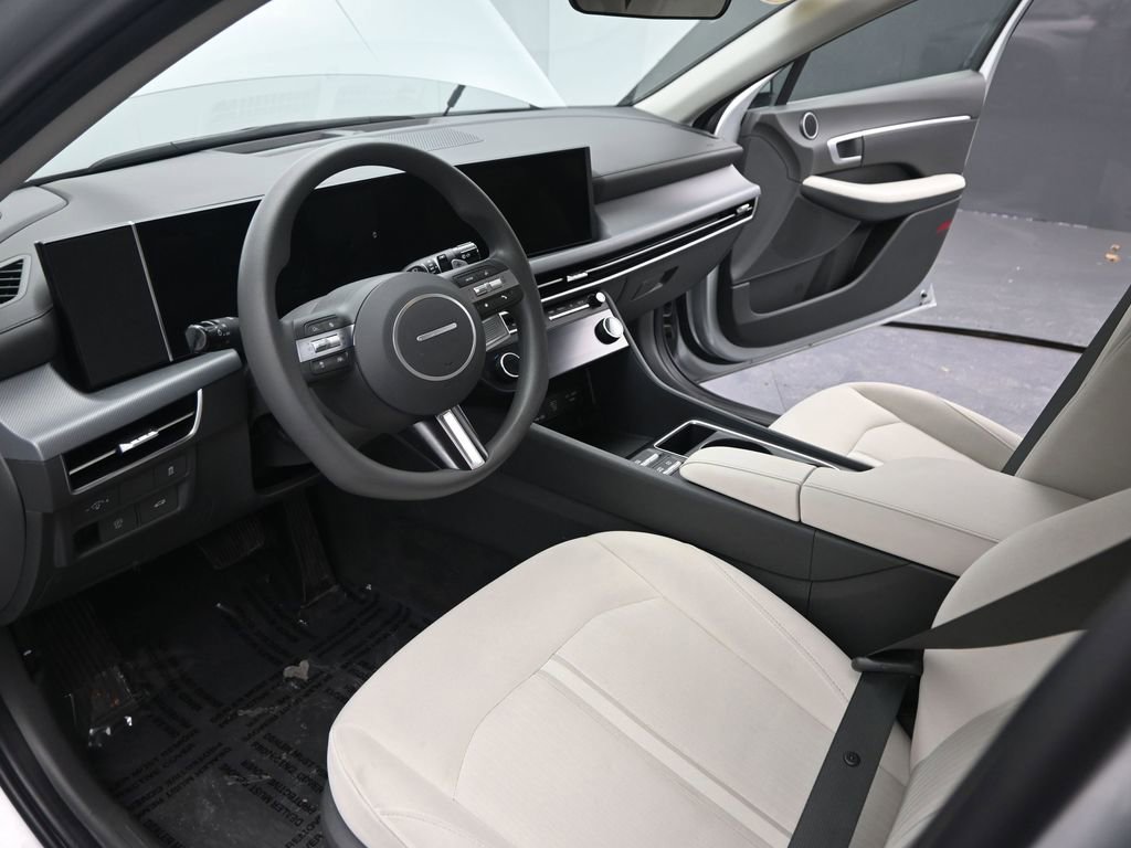 Used 2025 Hyundai Sonata SEL image 15