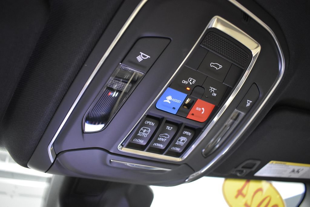 Used 2024 Jeep Grand Cherokee Limited RWD image 28