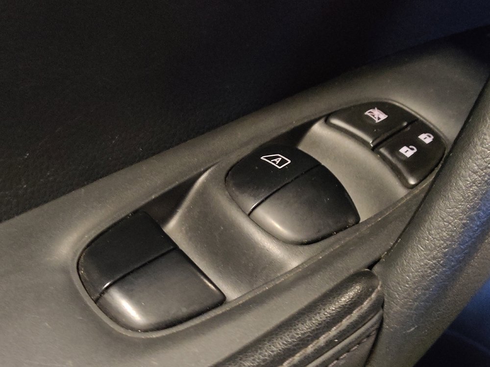 Used 2020 Nissan Rogue SL FWD image 27