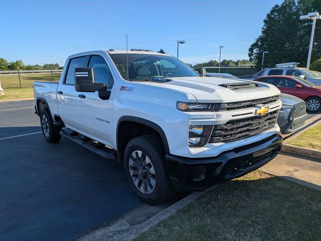 Used 2026 Chevrolet Silverado 2500 Custom w/ Custom Convenience Package image 2