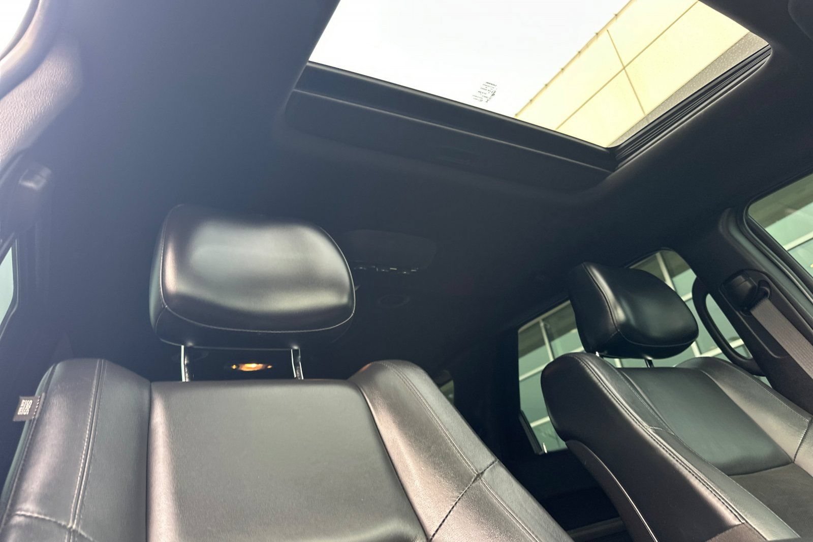 Used 2020 Dodge Durango R/T w/ Blacktop Package AWD/4WD image 17