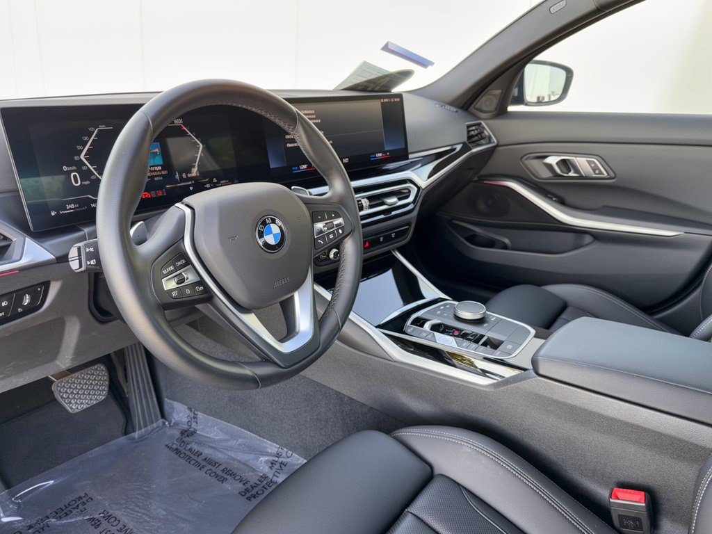 Used 2023 BMW 330i Sedan w/ Convenience Package RWD image 4