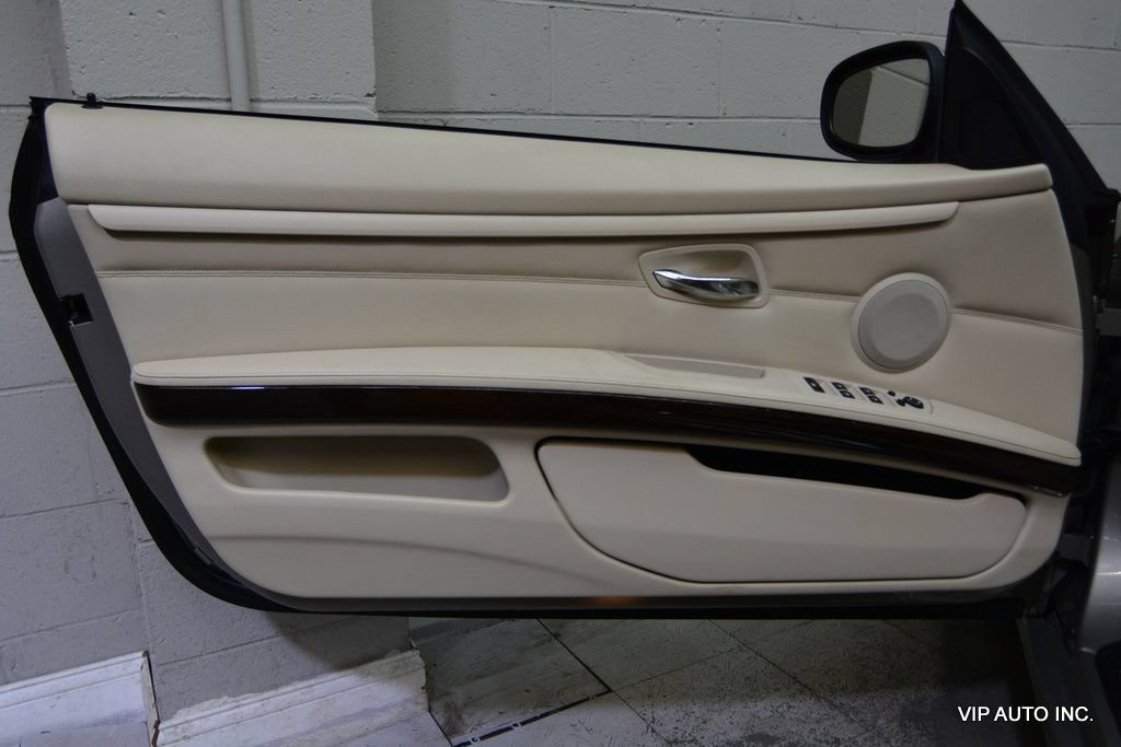 Used 2011 BMW 328i Convertible RWD image 15