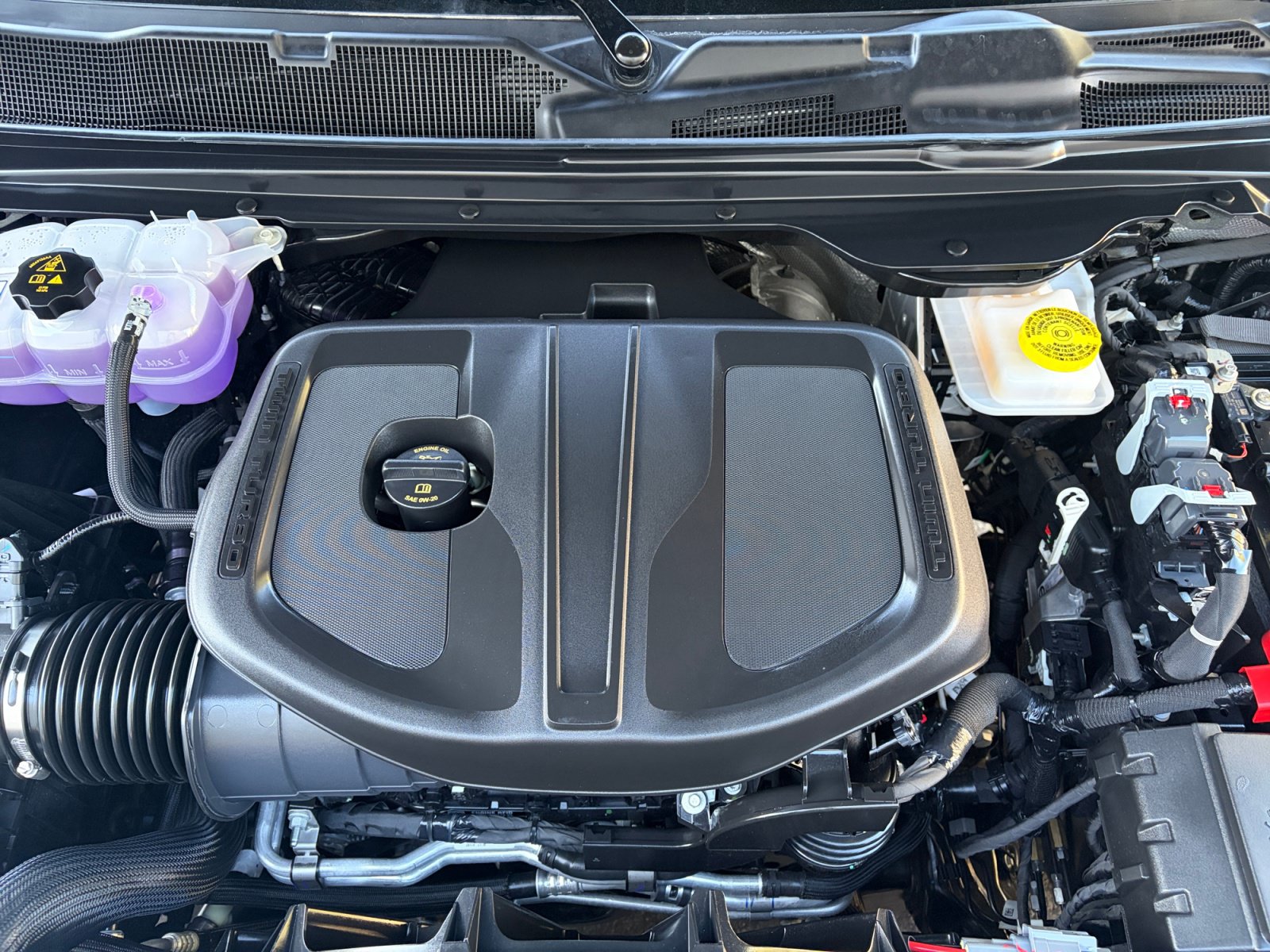 New 2026 RAM 1500 Express AWD/4WD image 12