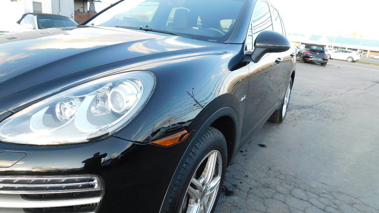 Used 2014 Porsche Cayenne Diesel Platinum Edition image 17