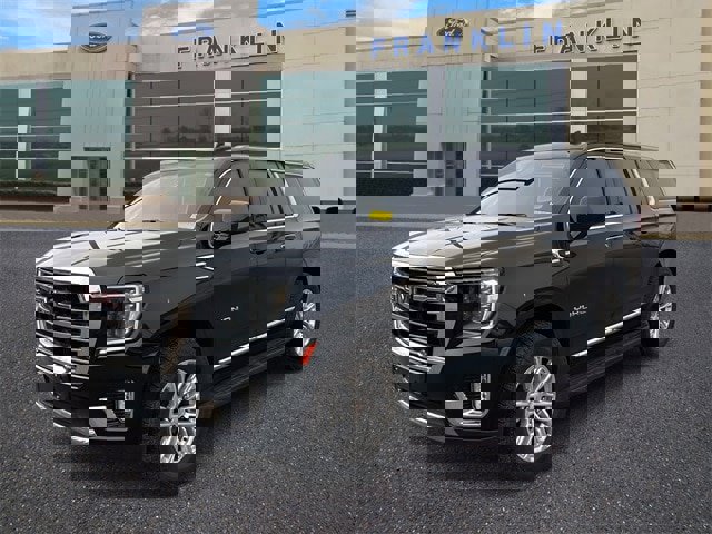 Used 2021 GMC Yukon XL SLT image 3