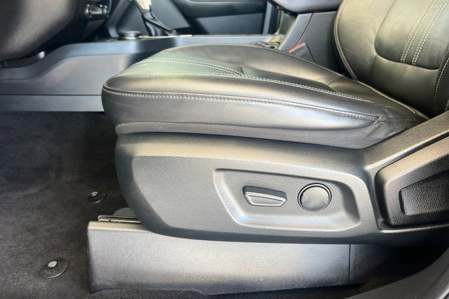 Used 2019 Ford Ranger Lariat w/ Black Appearance Package image 13