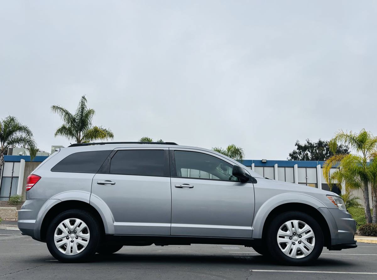 Used 2016 Dodge Journey SE w/ Flexible Seating Group FWD image 5