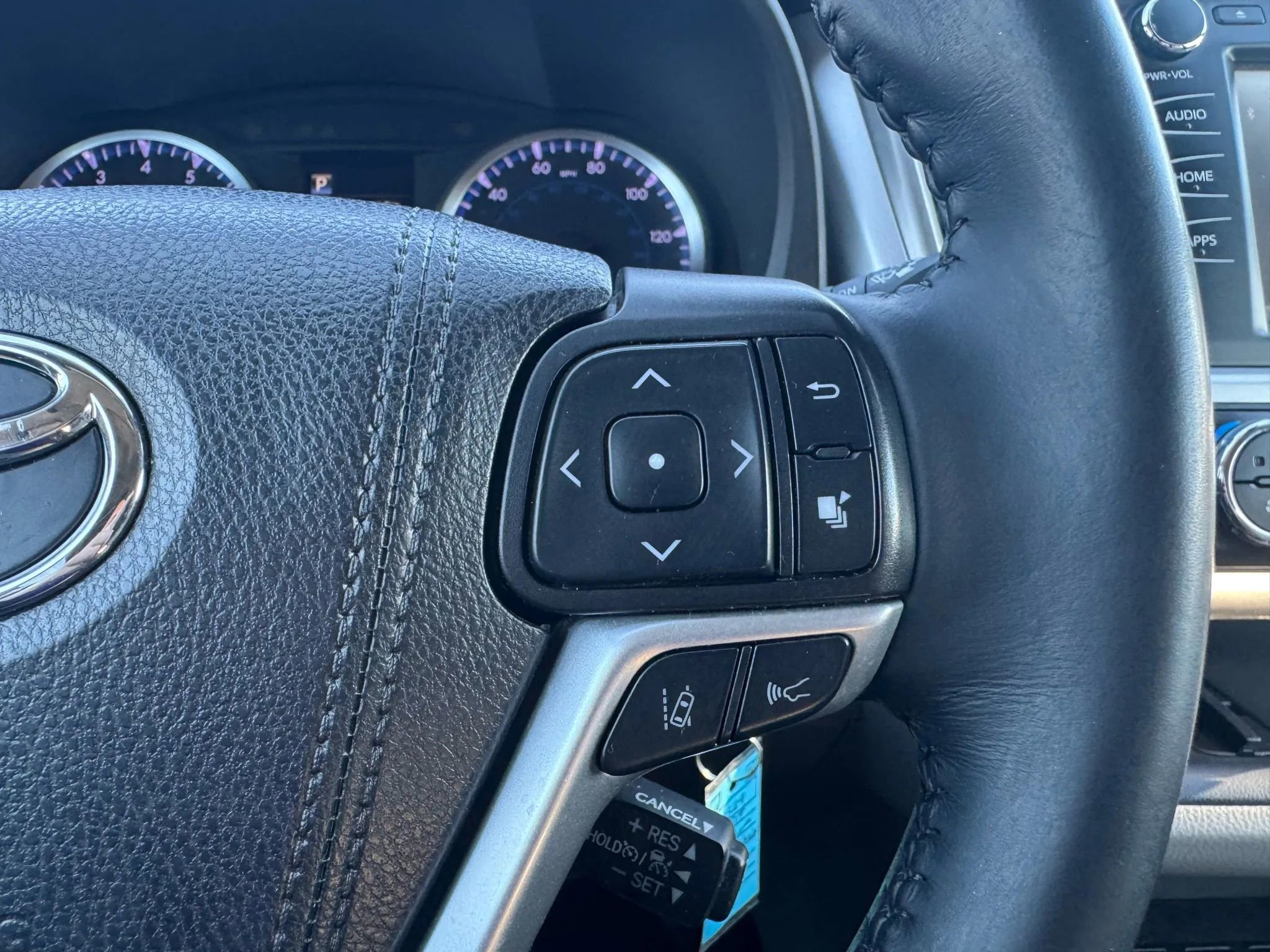 Used 2019 Toyota Highlander Plus image 24