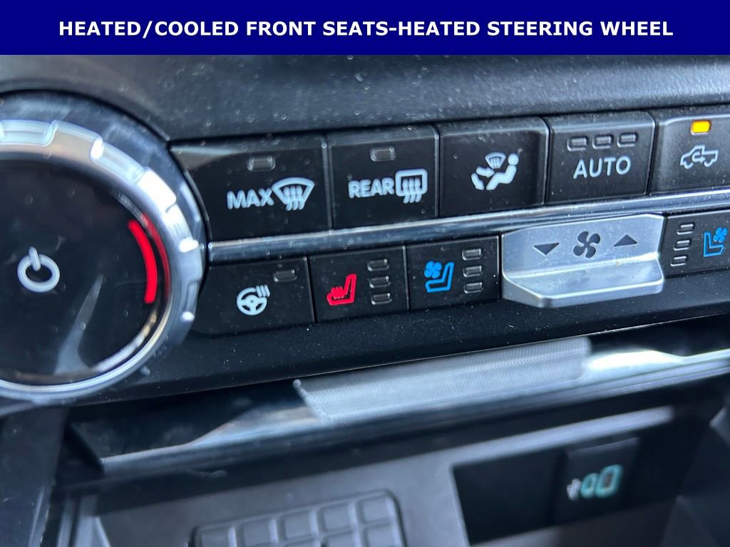 Used 2024 Ford F250 Lariat w/ FX4 Off-Road Package image 5