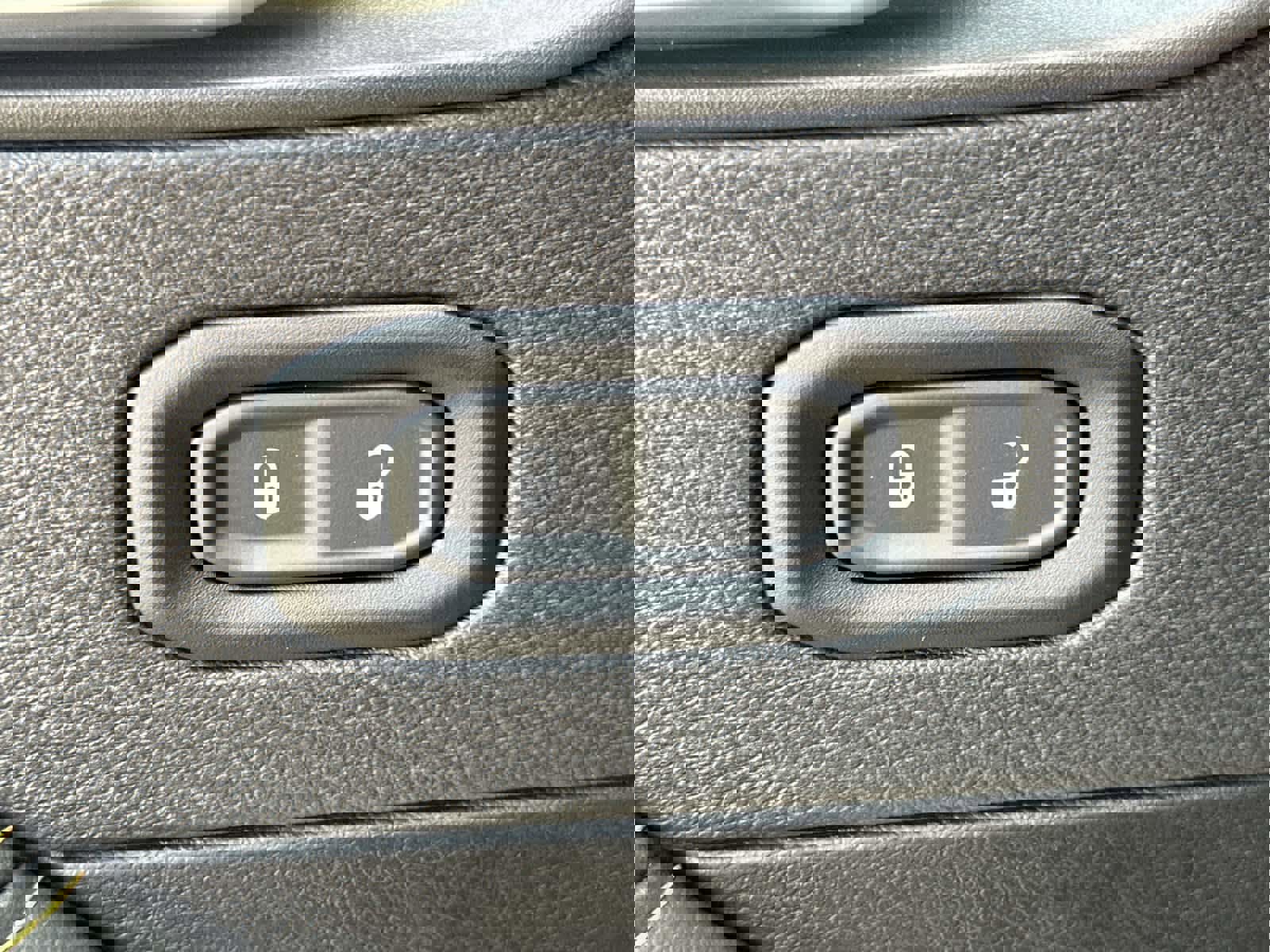 New 2025 Jeep Wrangler Sahara w/ Safety Group image 34