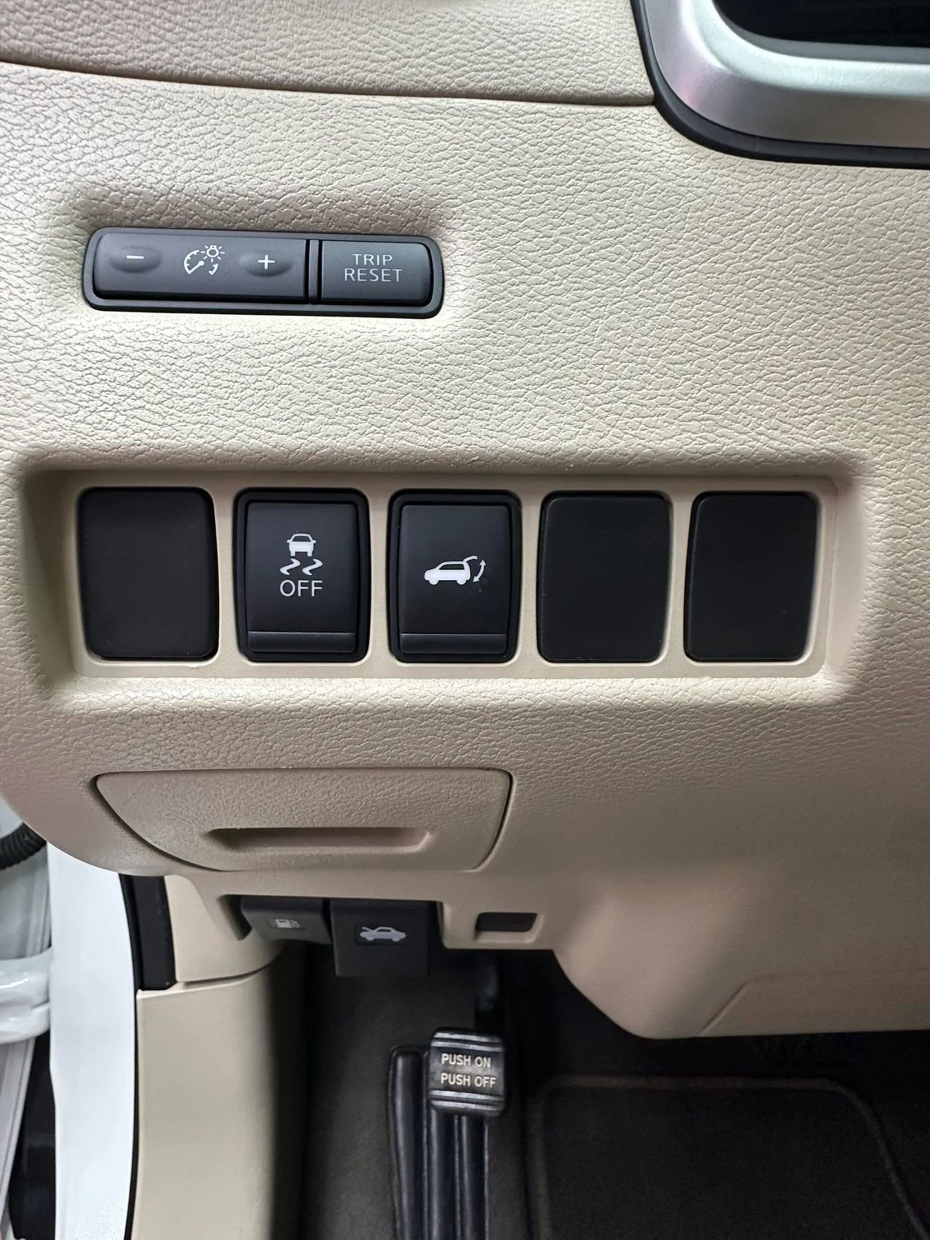 Used 2016 Nissan Murano SL FWD image 12