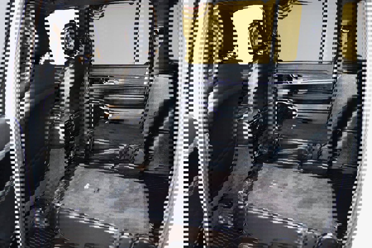 Used 2022 Jeep Wagoneer Series III w/ Premium Group I image 57