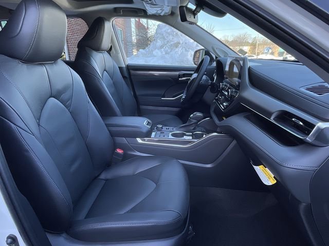 Used 2023 Toyota Highlander Limited AWD/4WD image 20